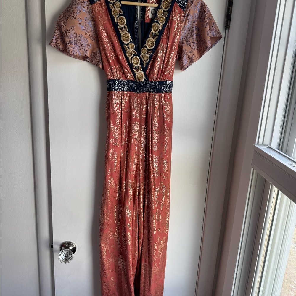 Anthropologie Akemi + Kin Navy and Gold Top - Picture 4 of 11